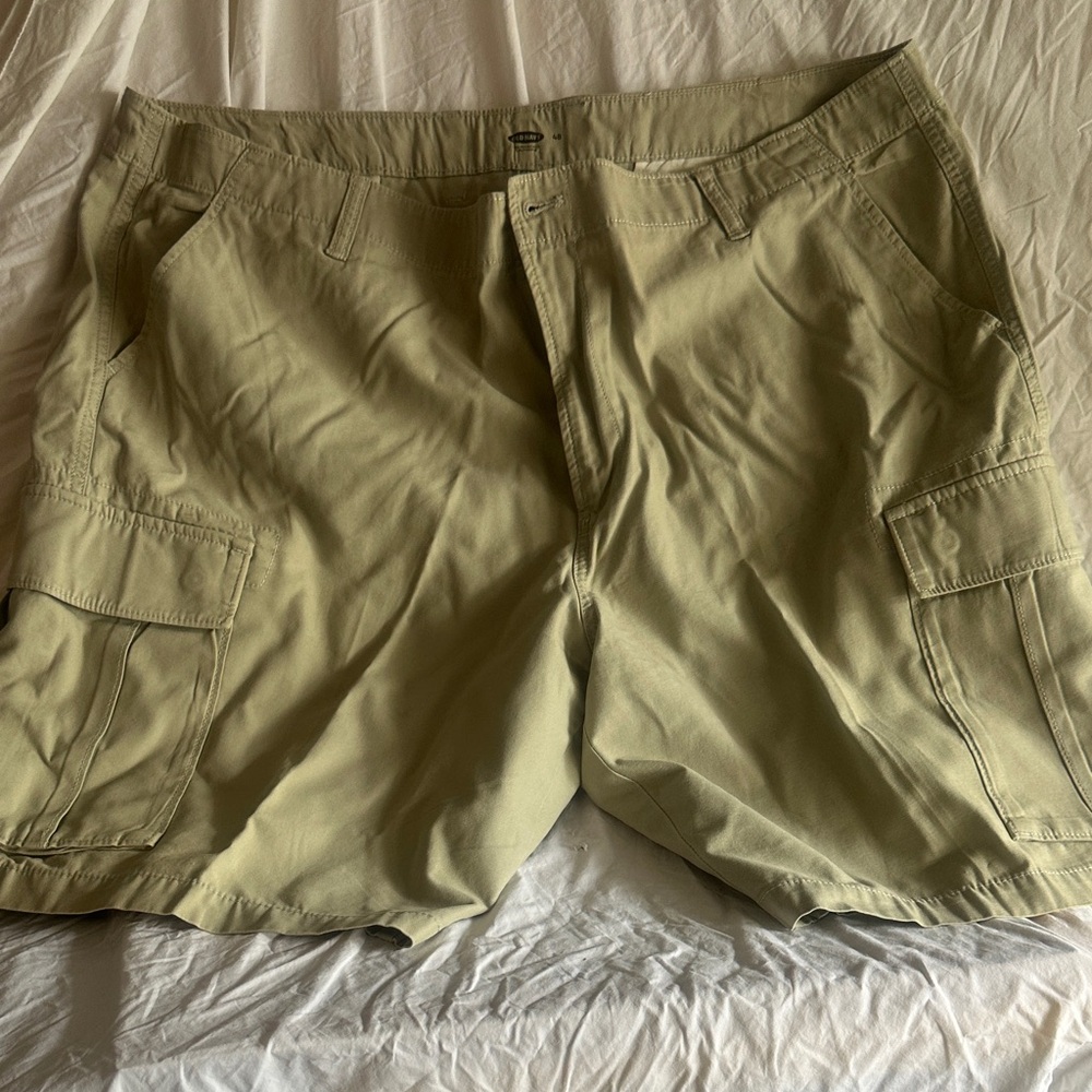 Old Navy Men's Khaki Cargo Shorts